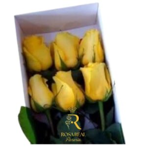 Elegante caja de rosas amarillas.
